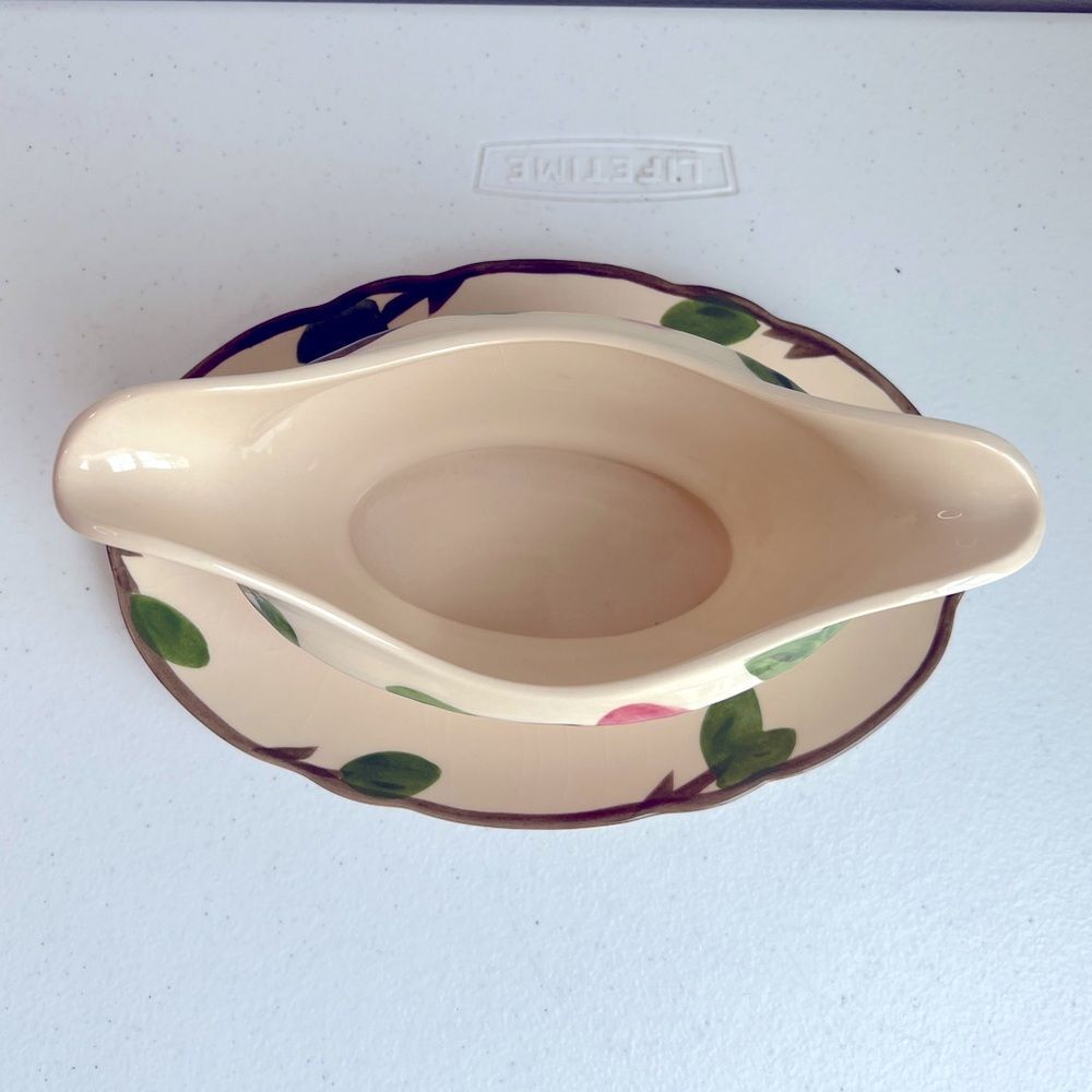 Franciscan 1940’s Desert Rose 8" x 3" Gravy Bowl Made in England - Picture 2 of 8